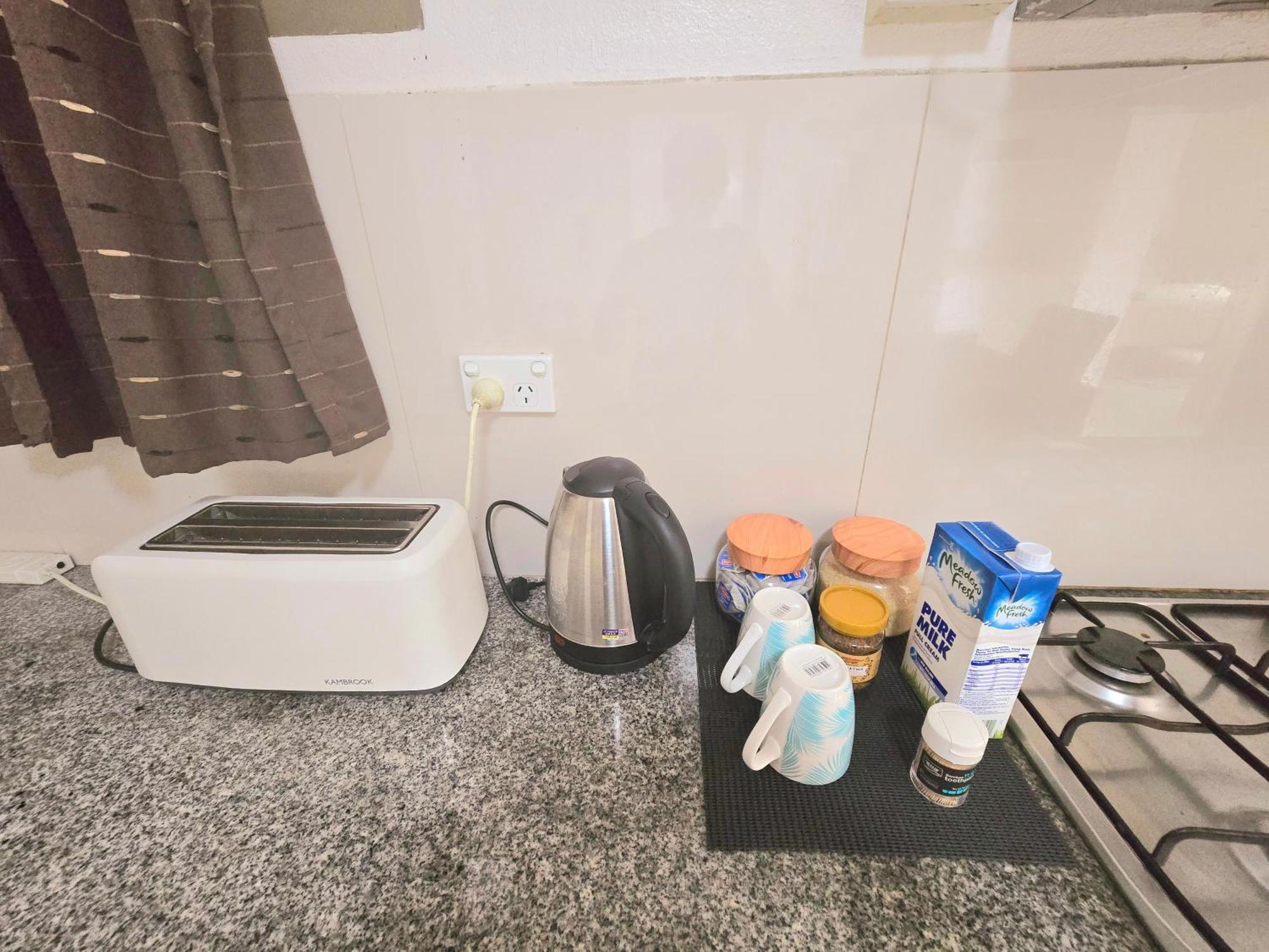 Apartament Family Retreat In Suva, Swimming Pool, Free Wifi & Parking Zewnętrze zdjęcie